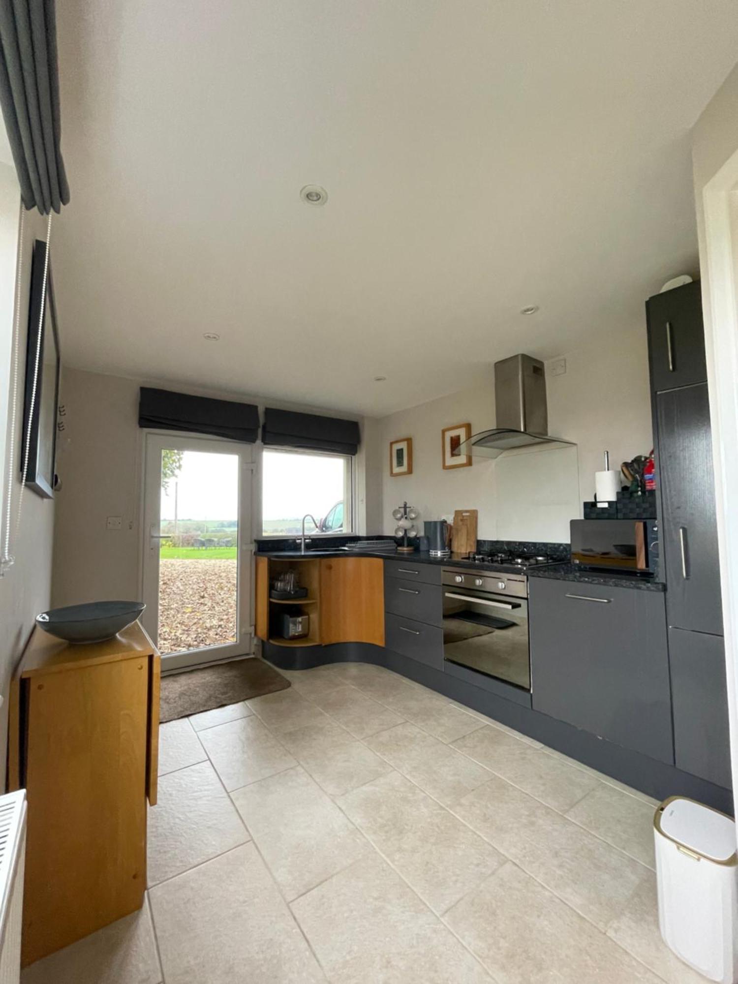 The Annex @ 3 East Town Cottages West Ashton Extérieur photo